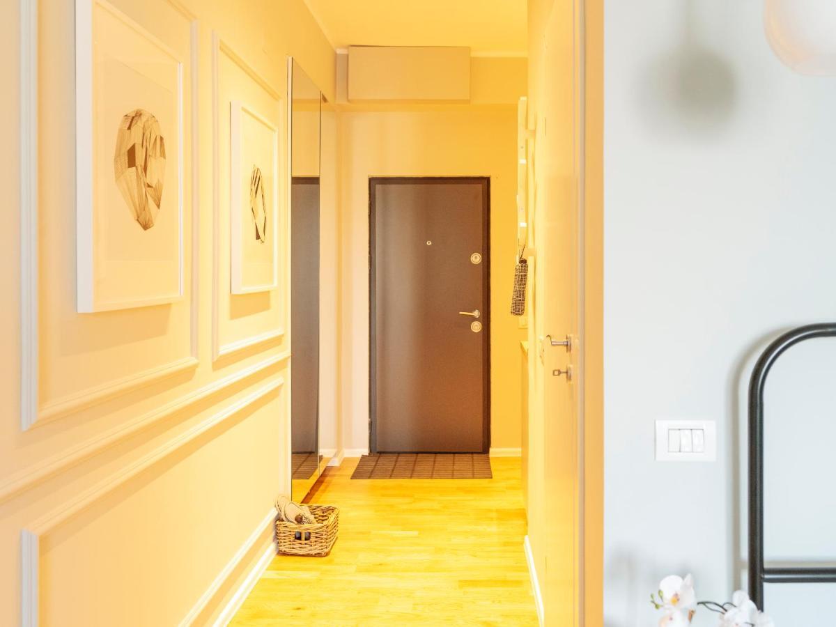 Amazing Location - Superb View - Old Town Apartment Bukares Bagian luar foto